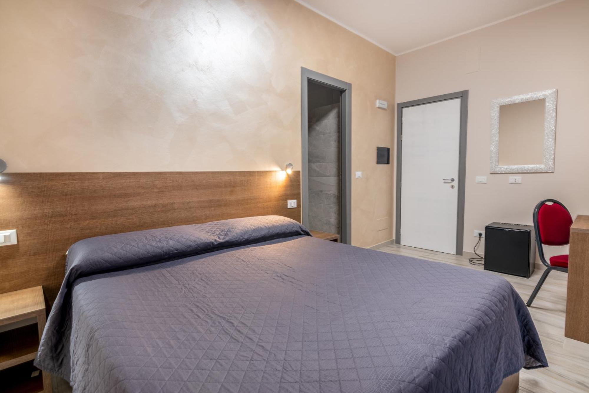 Hotel Ristorante La Mimosa Lamezia Terme Exteriör bild