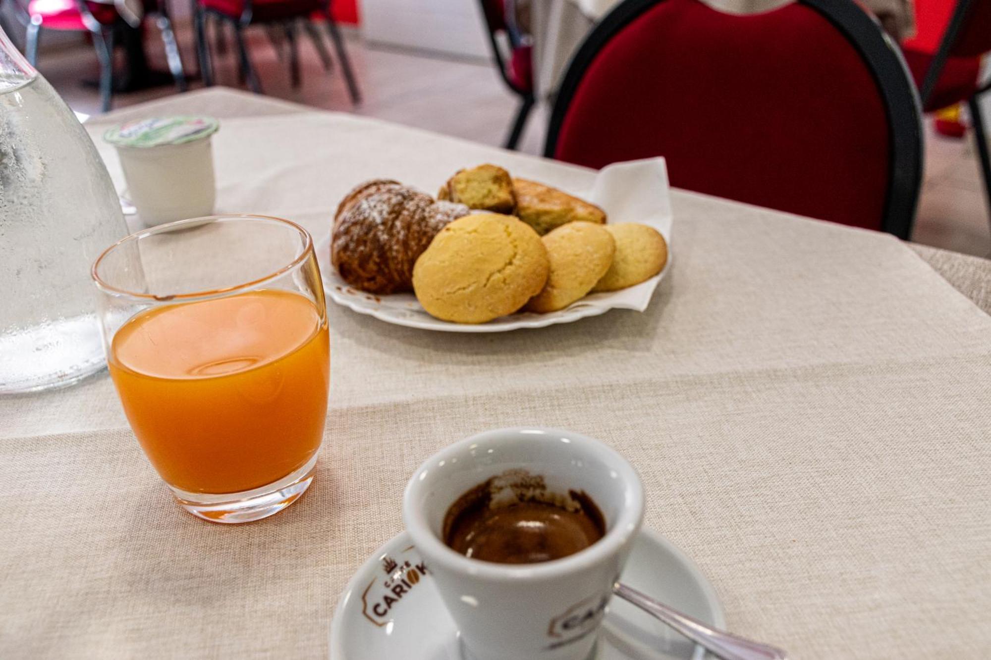 Hotel Ristorante La Mimosa Lamezia Terme Exteriör bild